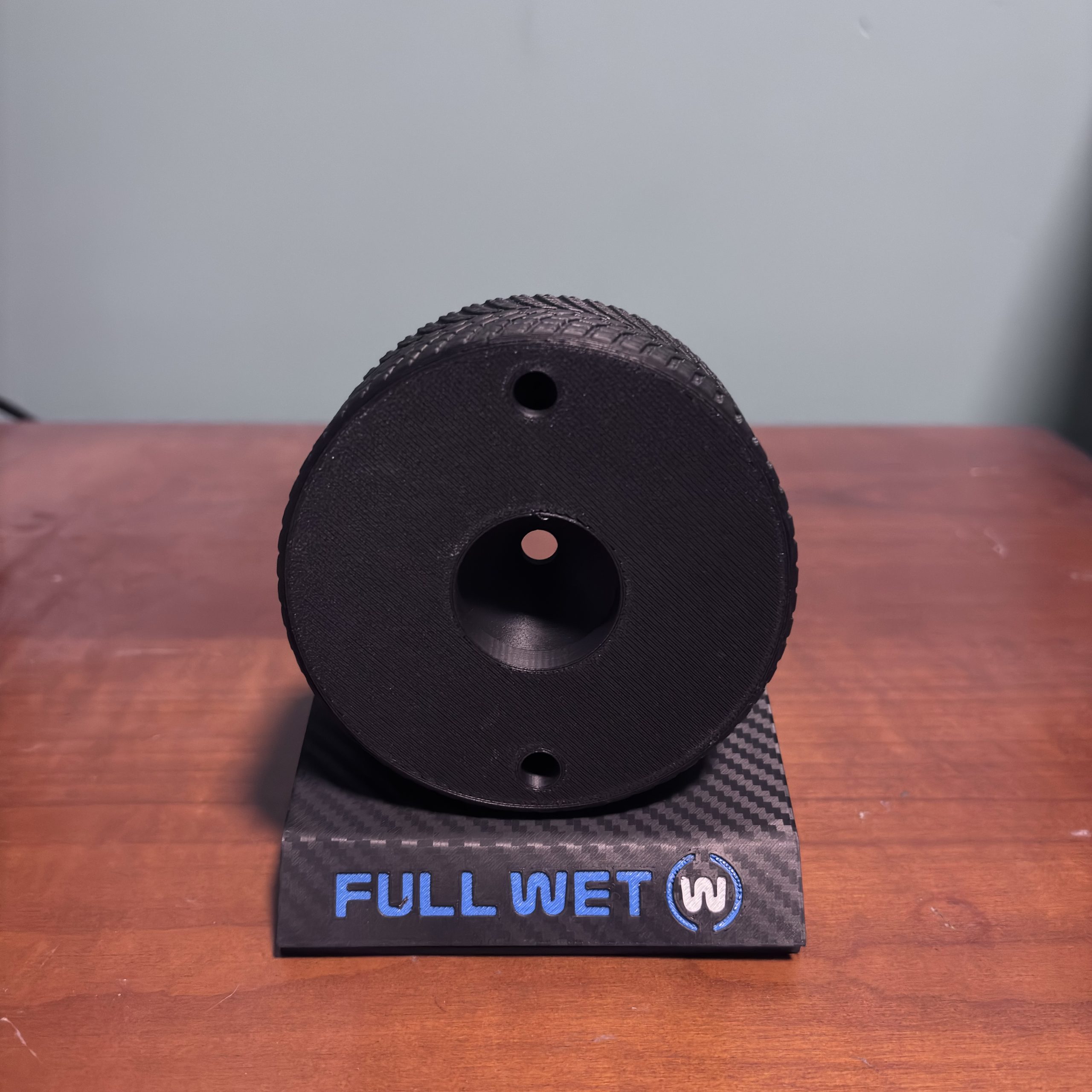 pneu f1 2026 full wet avec socle effet carbone