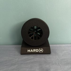 pneu f1 2026 hard avec socle effet carbone